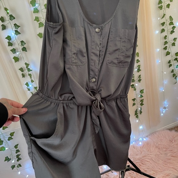 Romper - Picture 3 of 5